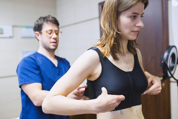 Носенето на компресионно облекло след уголемяване на гърдите с хиалуронова киселина